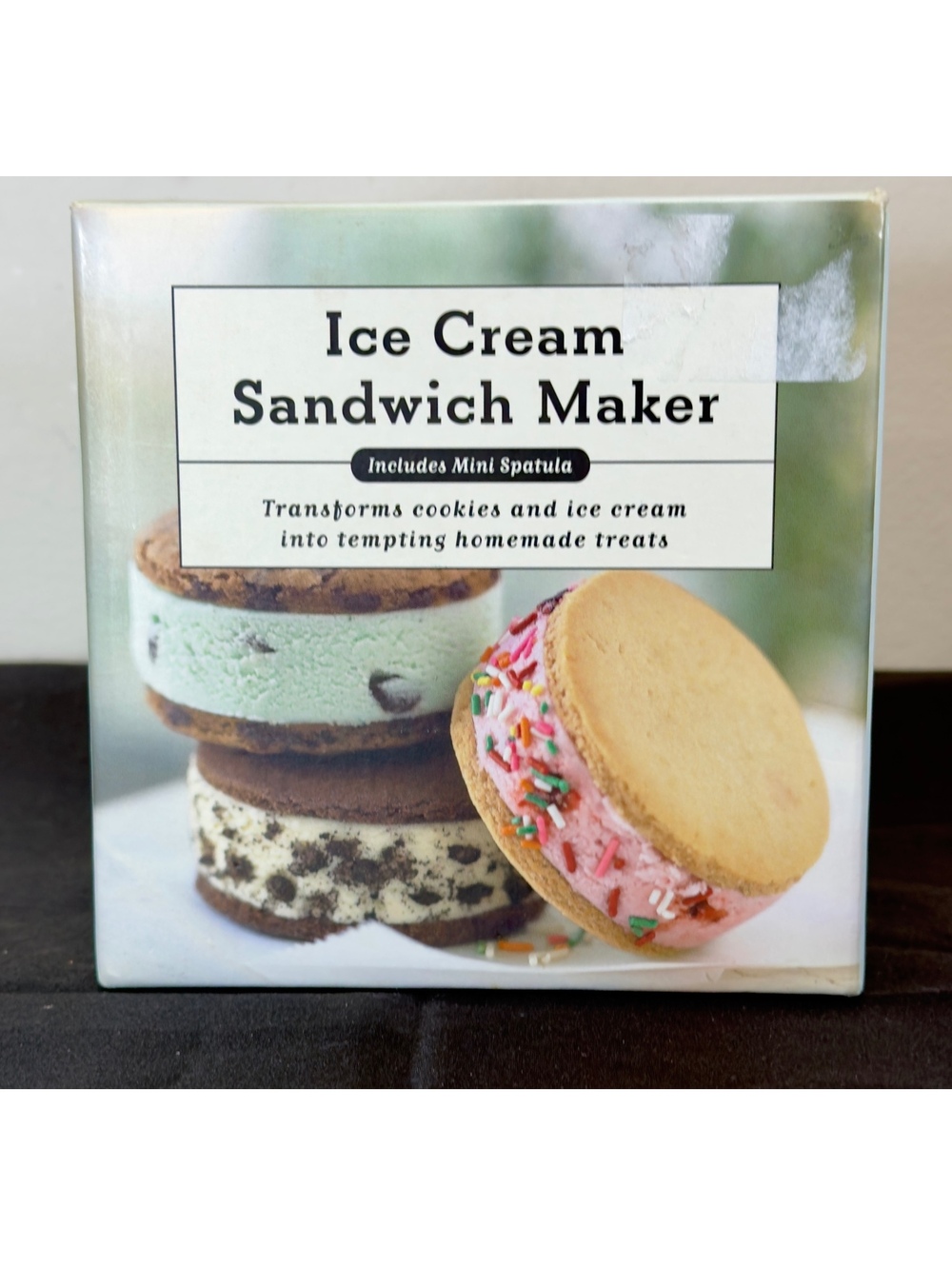 Williams Sonoma Ice Cream Sandwhich maker